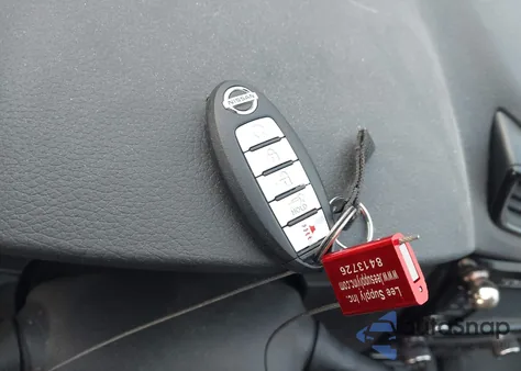 2017 Nissan Rogue Sl из США, поврежденный, VIN 5N1AT2MT8HC852615